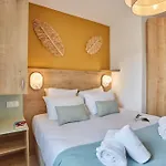 Apart-hotel Odalys Riviera La Presqu'ile 4*