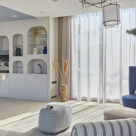 Prestige Odalys Riviera Aparthotel Hyeres