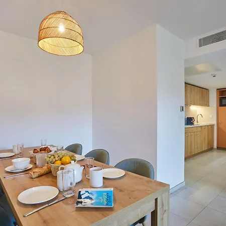 Odalys Riviera La Presqu'ile 4* הייר