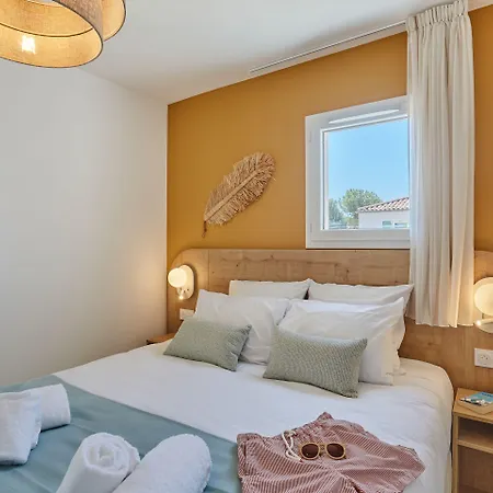 Odalys Riviera La Presqu'ile מלון דירות 4*
