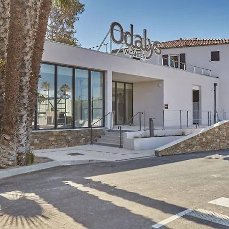 Odalys Riviera La Presqu'ile מלון דירות 4*