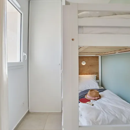 Odalys Riviera La Presqu'ile מלון דירות 4*