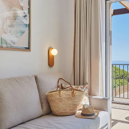 Odalys Riviera La Presqu'ile מלון דירות 4*