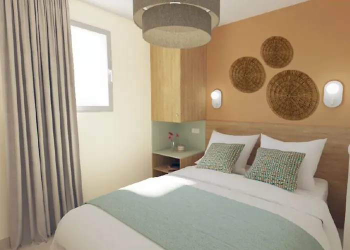 Aparthotel Odalys Riviera La Presqu'ile 4*