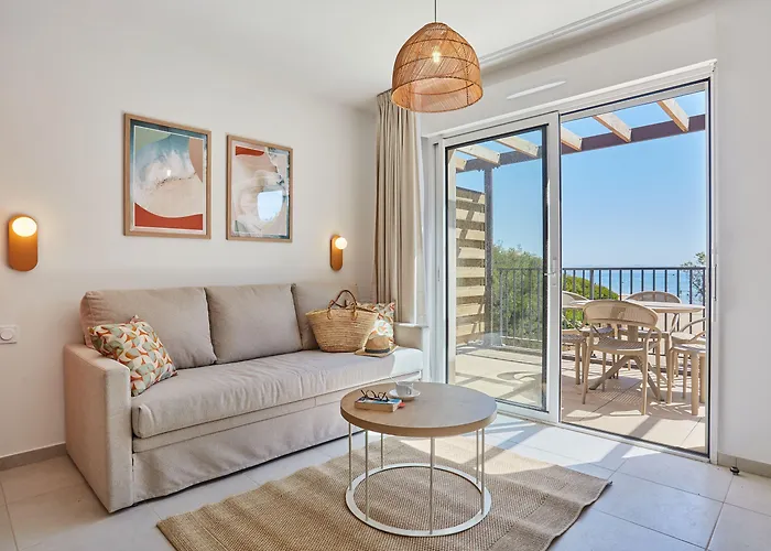 Aparthotel Odalys Riviera La Presqu'ile 4*